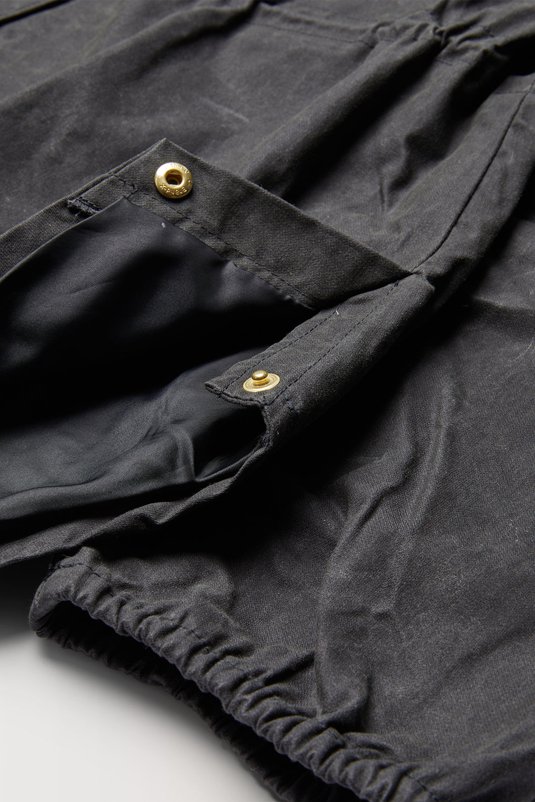 MISTRAL RAINCOAT - BLACK WAX