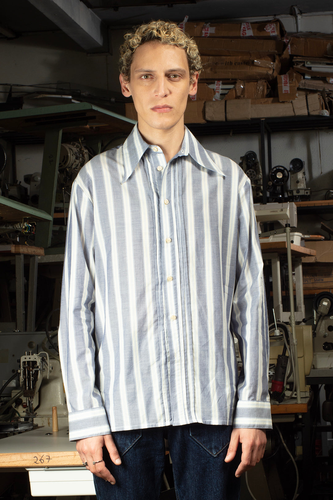 Chemise de luxe pour homme, à grand col en toile de coton et soie bleue à rayure blanche
