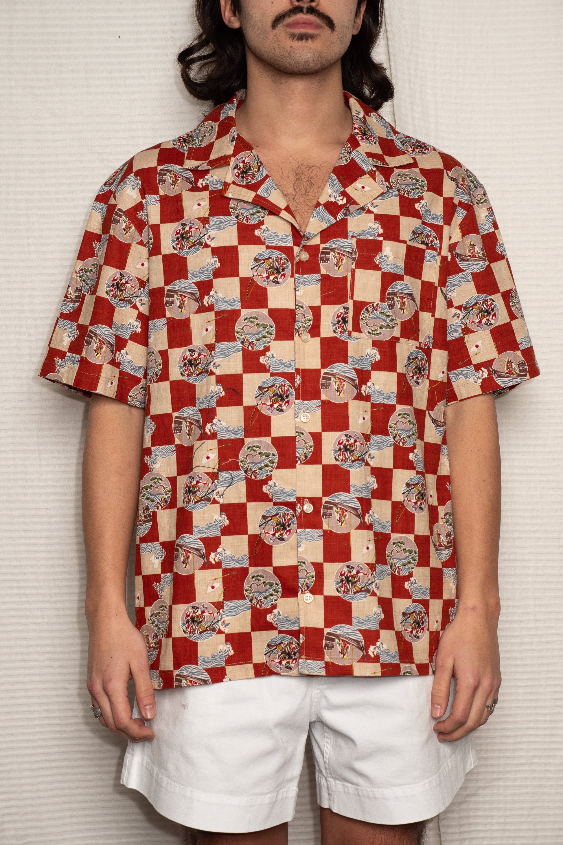 Chemise de luxe pour homme Erevan, à manche courte à col camp en toile de coton imprimée à motif de damier japonais fabriquée en france